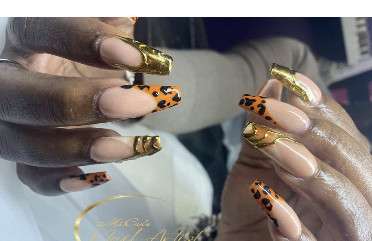 Coffin nails with leopard print and gold chrome